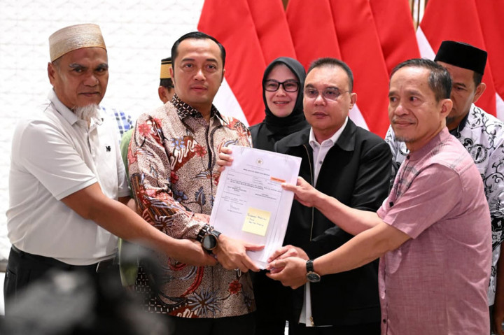 Presiden Prabowo Pulihkan Nama Baik Dua Guru di Luwu Utara