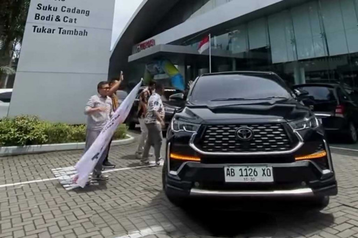 HUT ke-19 Innova Community, Ada Adu Irit Innova Zenix Hybrid