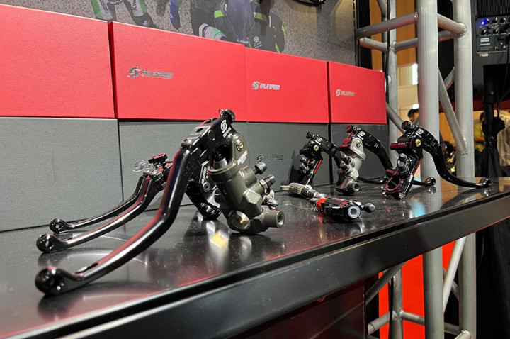 One3 Motoshop Bawa Komponen Aftermarket Active & Galespeed ke Indonesia