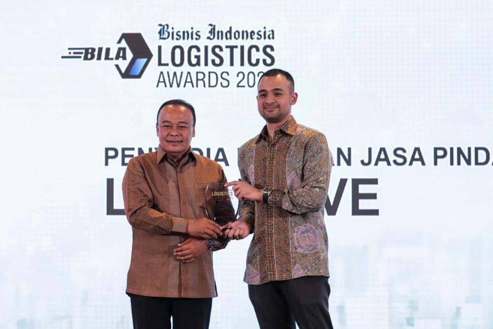 Lalamove meraih penghargaan “Penyedia Layanan Jasa Pindahan Pilihan Konsumen” dalam ajang Bisnis Indonesia Logistics Awards (BILA) 2025. Foto: Istimewa