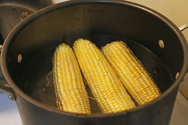 Jangan Buang Air Rebusan Jagung! Rasakan 6 Khasiatnya bagi Kesehatanmu