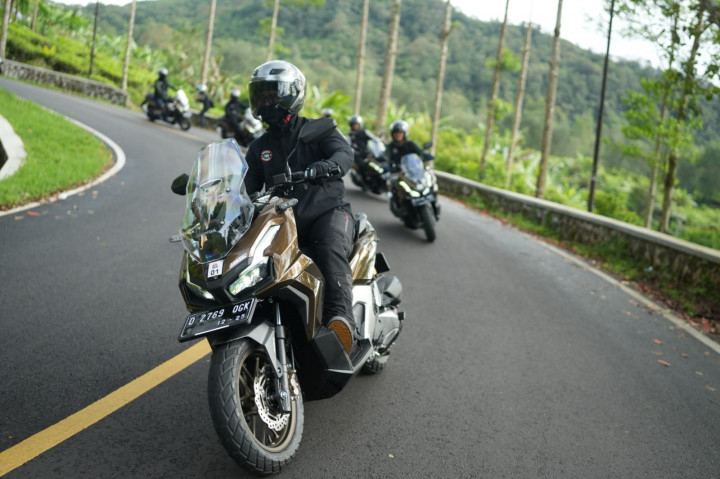 Maksimalkan Fitur Honda RoadSync di ADV160, Touring Jauh Terasa Menyenangkan