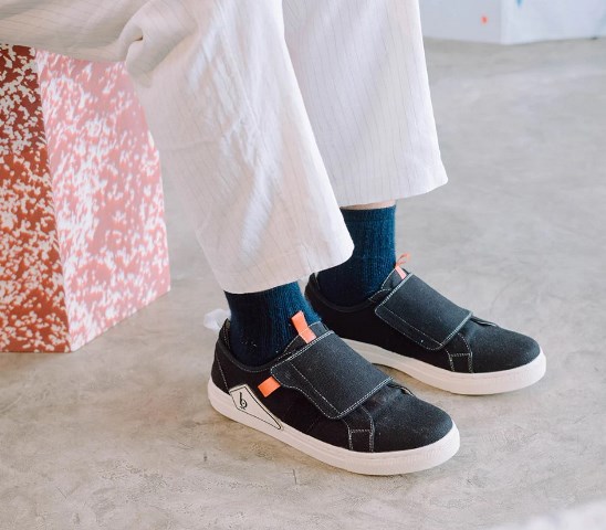 Rekomendasi 5 Brand Sepatu Lokal yang Cocok untuk Karyawan Mulai Rp100 Ribuan