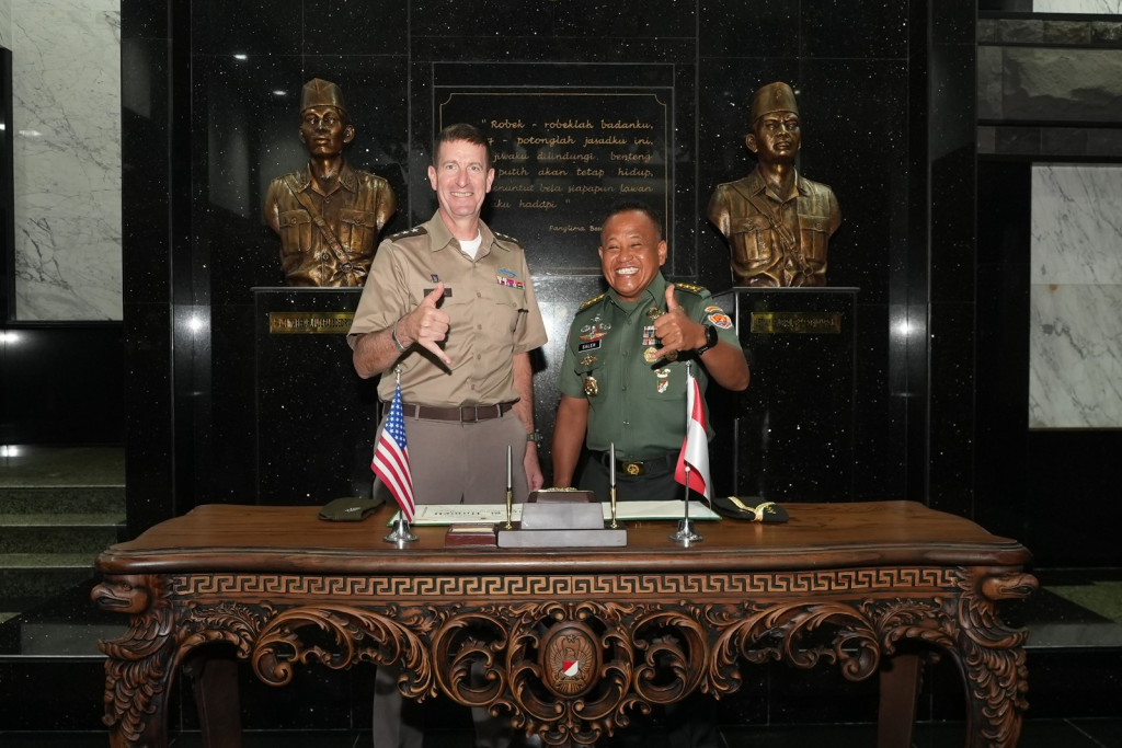Pertemuan Wakil Kepala Staf Angkatan Darat (Wakasad) Letjen TNI Muhammad Saleh Mustafa dan Deputy Commanding General United States Army Pacific (USARPAC), Lieutenant General Joel B. Vowell. (istimewa)