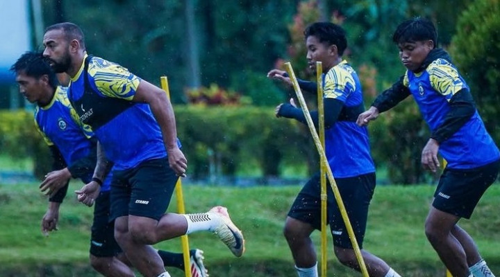 Arema Genjot Mental dan Persiapan Taktis Jelang Derby Jatim