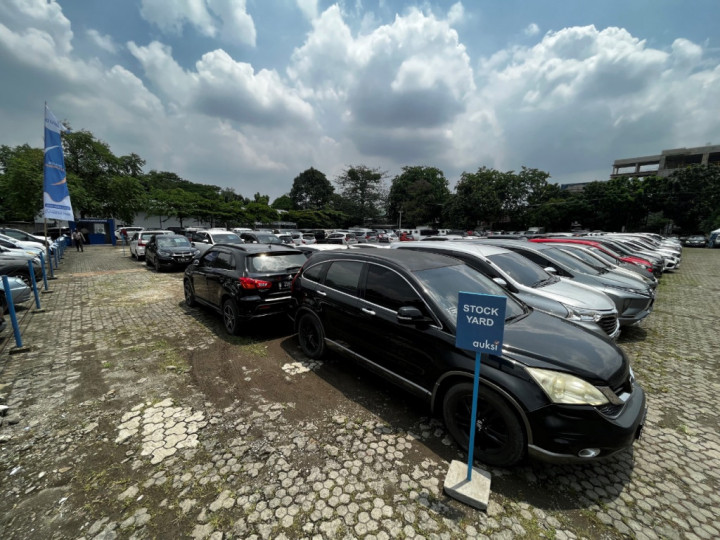 Gaji Pas-Pasan Mau Beli Mobil Bekas? Nih Dia Pilihannya!