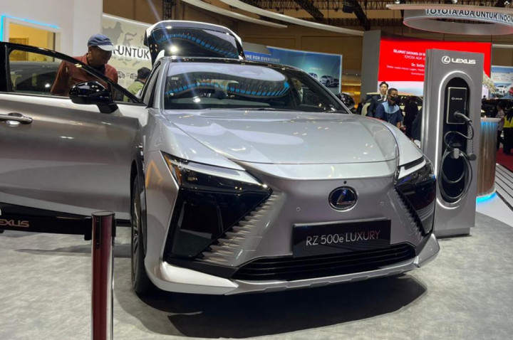 Lexus RZ 500e Jadi BEV Pertama di Indonesia dengan Teknologi Steer-by-Wire