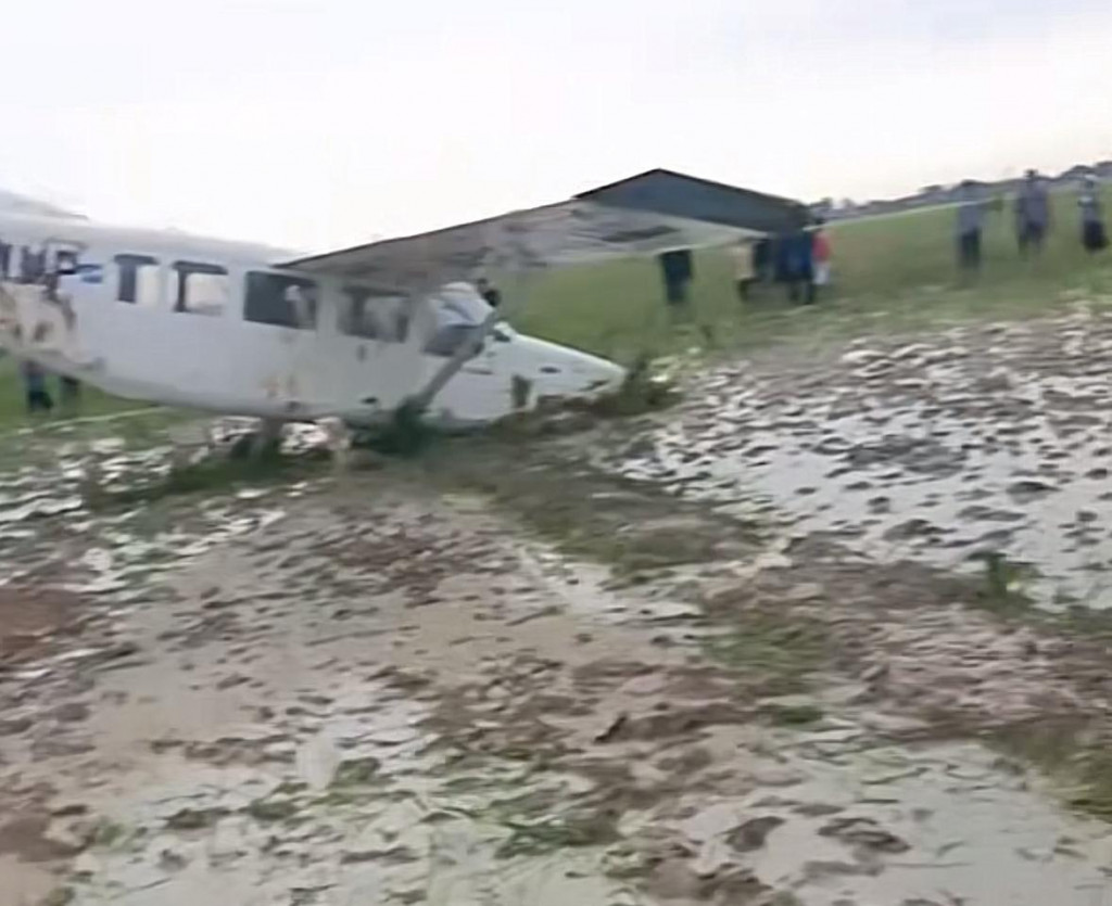 Posisi pesawat jatuh di Kabupaten Karawang. Foto: Live TikTok/Regga