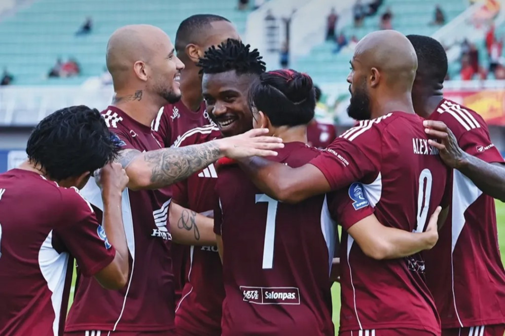 Selebrasi gol para pemain PSM Makassar atas PSBS Biak. (Foto: Instagram resmi PSM)