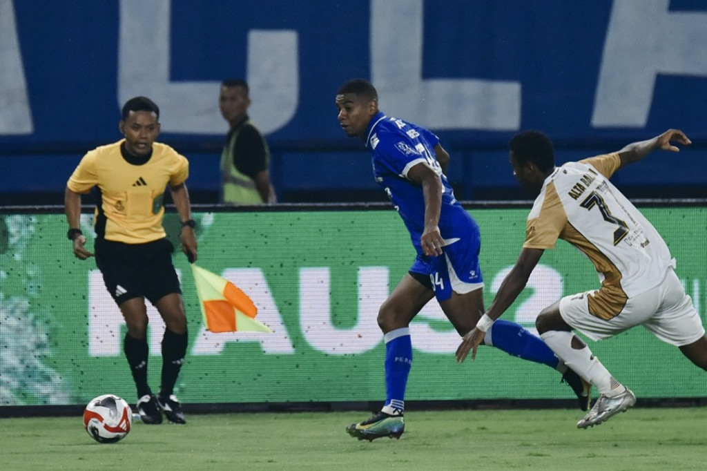 Suasana laga Persib vs Dewa United. (Foto: Instagram resmi Persib)