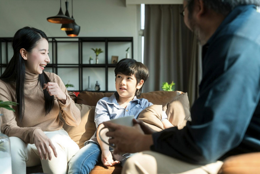 Anak dengan EI tinggi cenderung lebih percaya diri dan tangguh menghadapi kesulitan. Ilustrasi Freepik