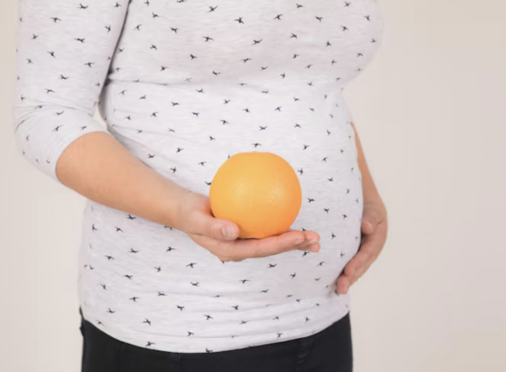 Selama kehamilan, vitamin C bahkan lebih penting karena membantu mencegah masalah seperti anemia. Ilustrasi Freepik