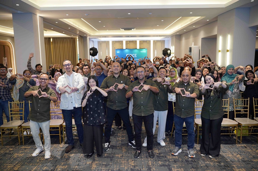 Telkomsel kembali hadirkan program Digital Creative Entrepreneurs (DCE) ke-5 untuk mempercepat transformasi digital UKM melalui teknologi AI di sektor Fashion, F&B, Personal Care, dan Craft.