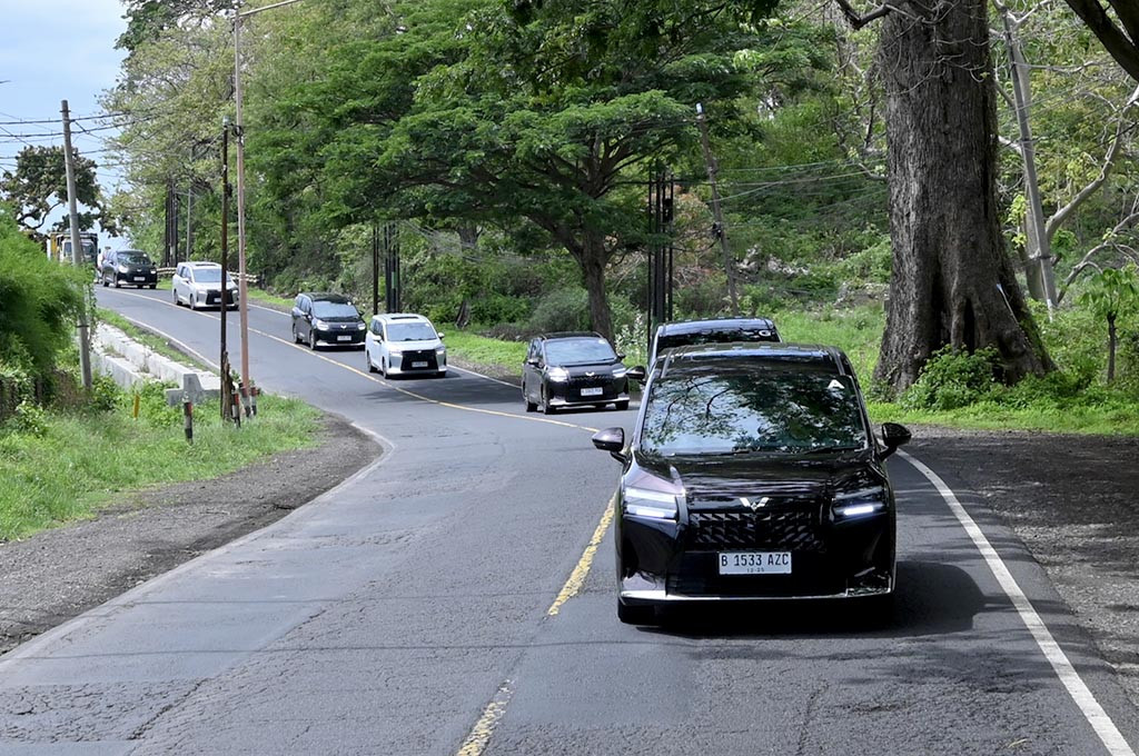 Wuling Cortez Darion menempuh perjalanan Bali-Jakarta dengan jarak tempuh mencapai 1.200 KM. Wuling Motors