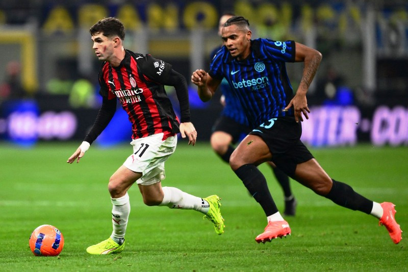 Christian Pilisic membawa AC Milan menang atas Inter di derbi Della Madonnina-Foto byMARCO BERTORELLO / AFP