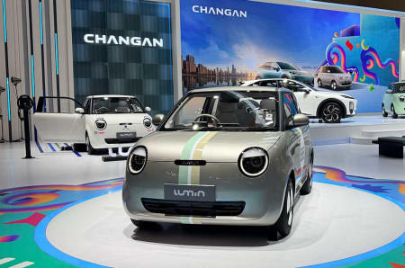 Rekomendasi Mobil Listrik Kecil Muat 4 Orang