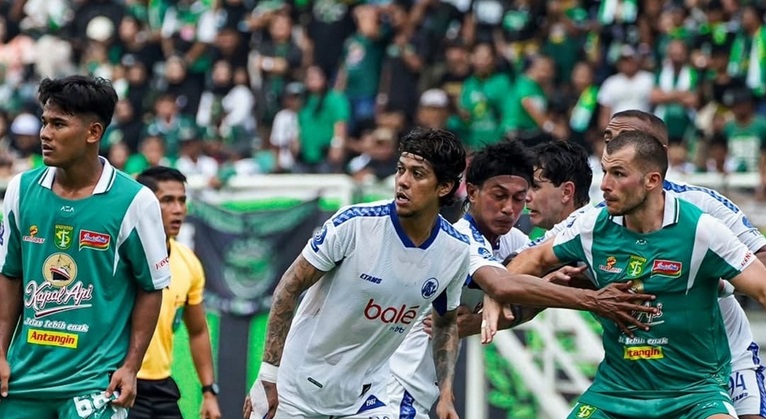 Persebaya vs Arema. (Foto: dok. ileague.id)