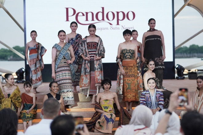 Pagelaran ini menjadi ruang bagi Pendopo untuk menampilkan karya yang terinspirasi dari kekayaan wastra Indonesia. Dok. Ist