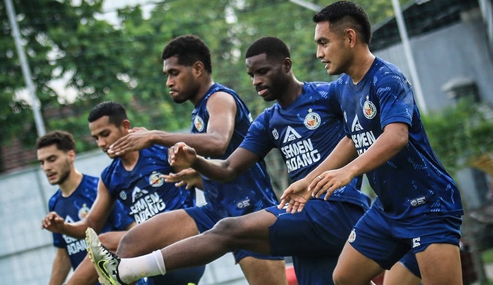 Skuat Semen Padang berlatih. (Foto: dok. ileague.id)