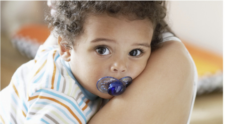 Moms Yuk Simak, Waktu Terbaik Memperkenalkan Dot pada Bayi