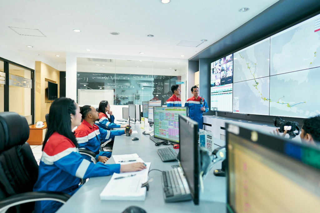 Ilustrasi tim PGN memantau penyaluran gas bumi pada masa Satgas Natal dan Tahun Baru (Nataru) 2025. Foto: Dokumen PGN