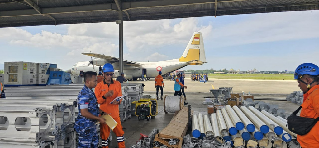 Ratusan personel gabungan dari berbagai instansi memberikan dukungan untuk pemulihan sistem kelistrikan Aceh. (Foto: Istimewa)