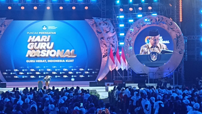 Mendikdasmen, Abdul Mu'ti di Puncak HGN 2025. Foto: Medcom/Ilham Pratama