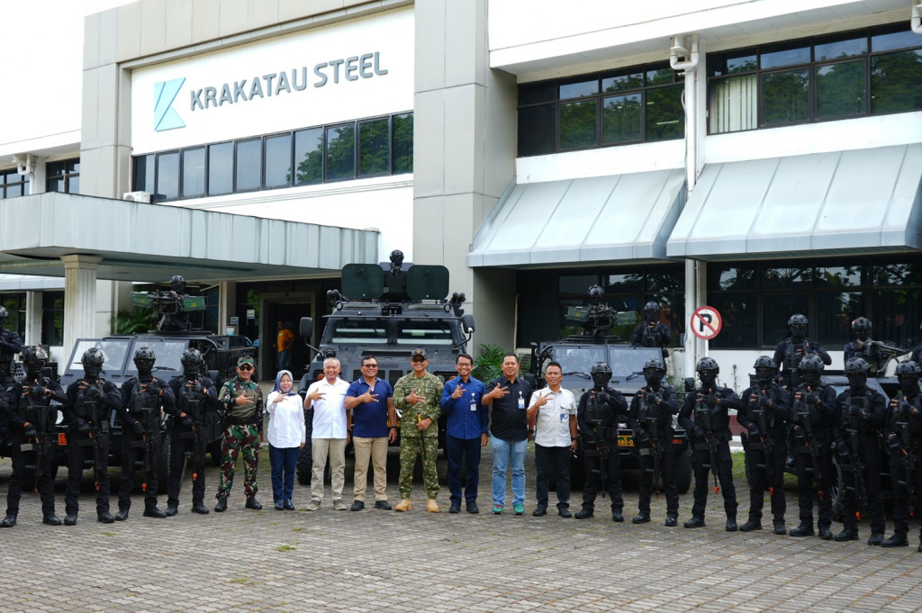 Menjelang perayaan Natal 2025 dan Tahun Baru 2026, Kopassus TNI AD menggelar drilling anti teror pengamanan di Kawasan Industri Krakatau Cilegon, Jumat 28 November 2025 (Foto: Istimewa