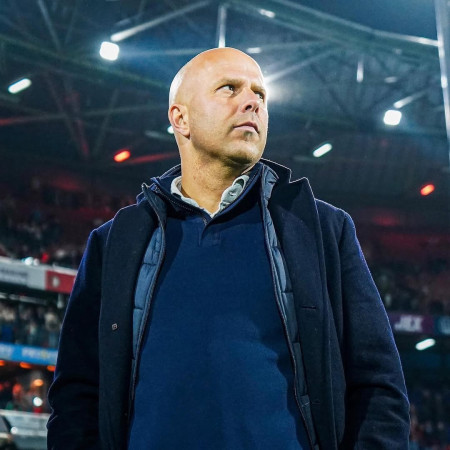 Nasib Arne Slot di Ujung Tanduk Usai Liverpool Kalah Telak dari PSV