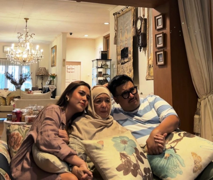 Perjalanan Panjang Ibunda Raisa Melawan Kanker Paru-Paru Stadium 4