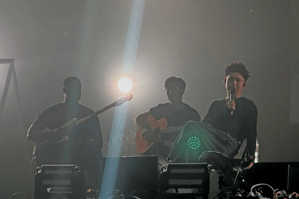 Rich Brian saat konser di Jakarta (Foto: Medcom/Stefanno)