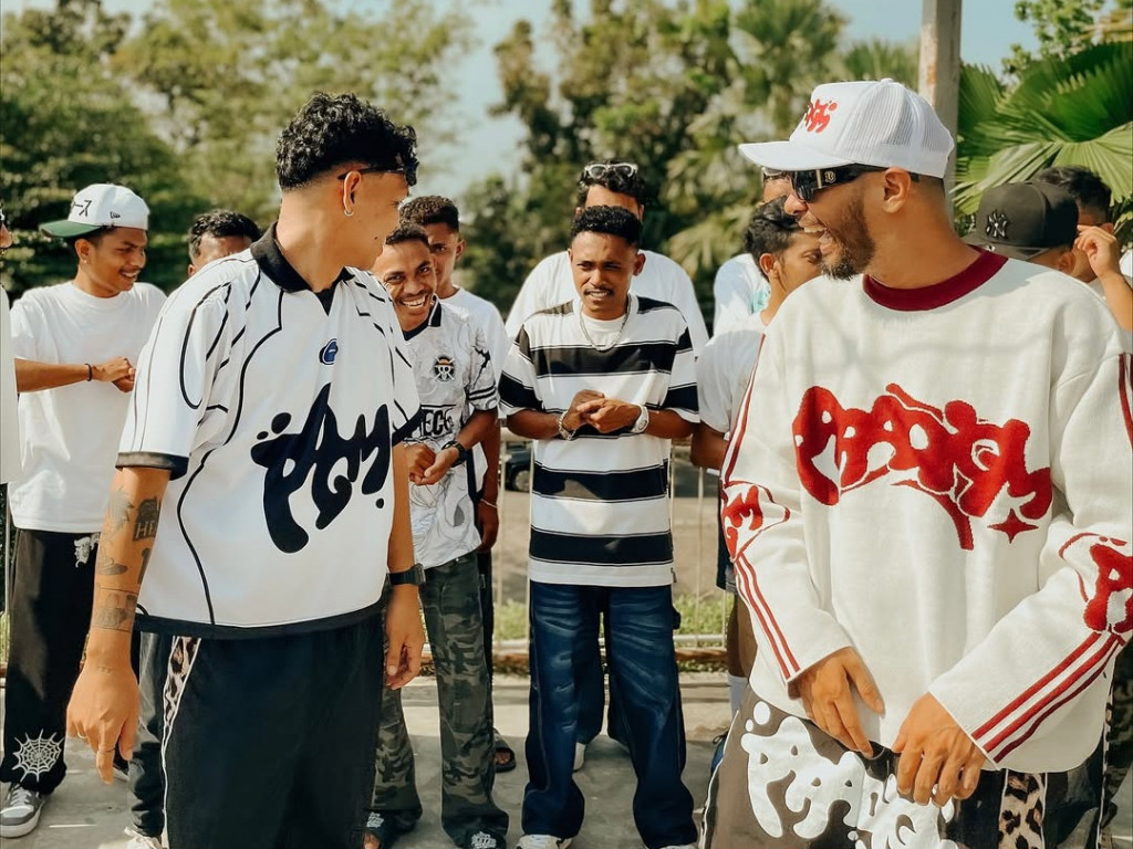 Ecko Show & Juan Reza di video musik 