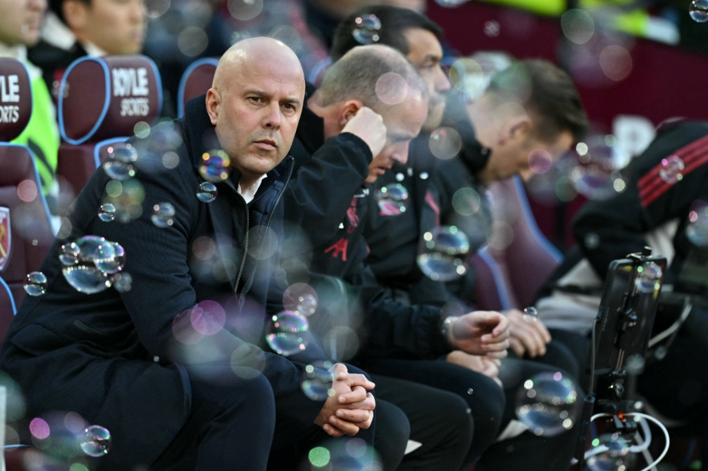 Pelatih Liverpool, Arne Slot (AFP/Ben Stansall)