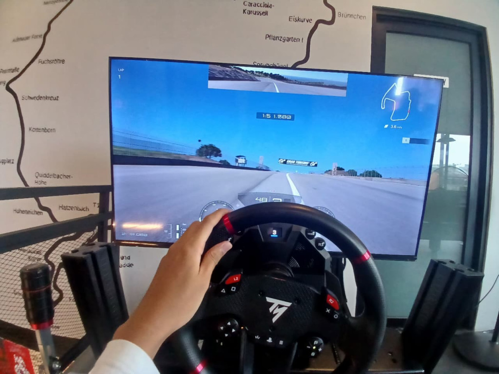  Thrustmaster T598 (Foto: Medcom.id)