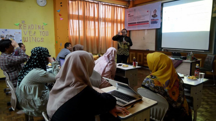 Dari Ceramah ke AR, Ubah Kelas Membosankan Jadi Petualangan Interaktif