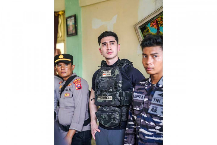 Dituding Salah Kostum, Verrell Bramasta: Itu Bukan Rompi Antipeluru