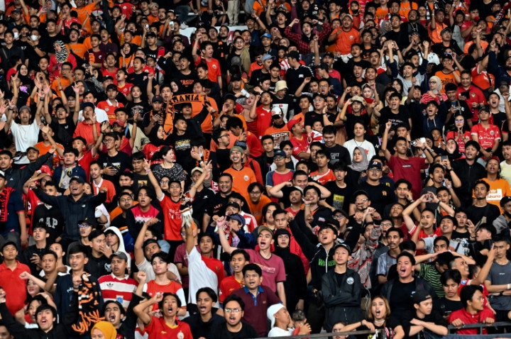 Gak Cuma Bikin Atmosfer Pecah, Jakmania Juga Catat Rekor Gemilang
