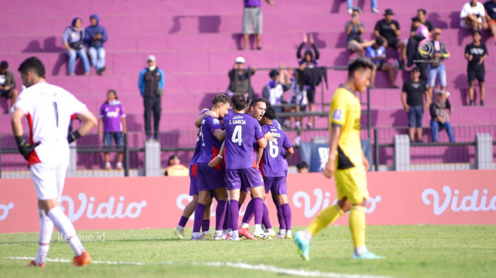 Keren! Persik Lelang Jersey untuk Korban Bencana Alam di Sumatera