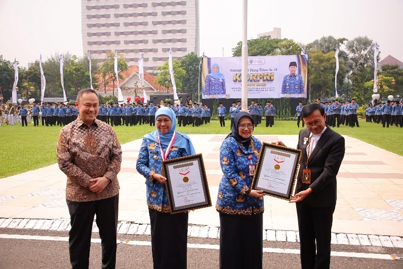 Pemerintah Provinsi Jawa Timur meraih Museum Rekor Dunia Indonesia (MURI) sebagai instansi dengan implementasi pemetaan talenta PNS dan CPNS terbanyak di Indonesia.