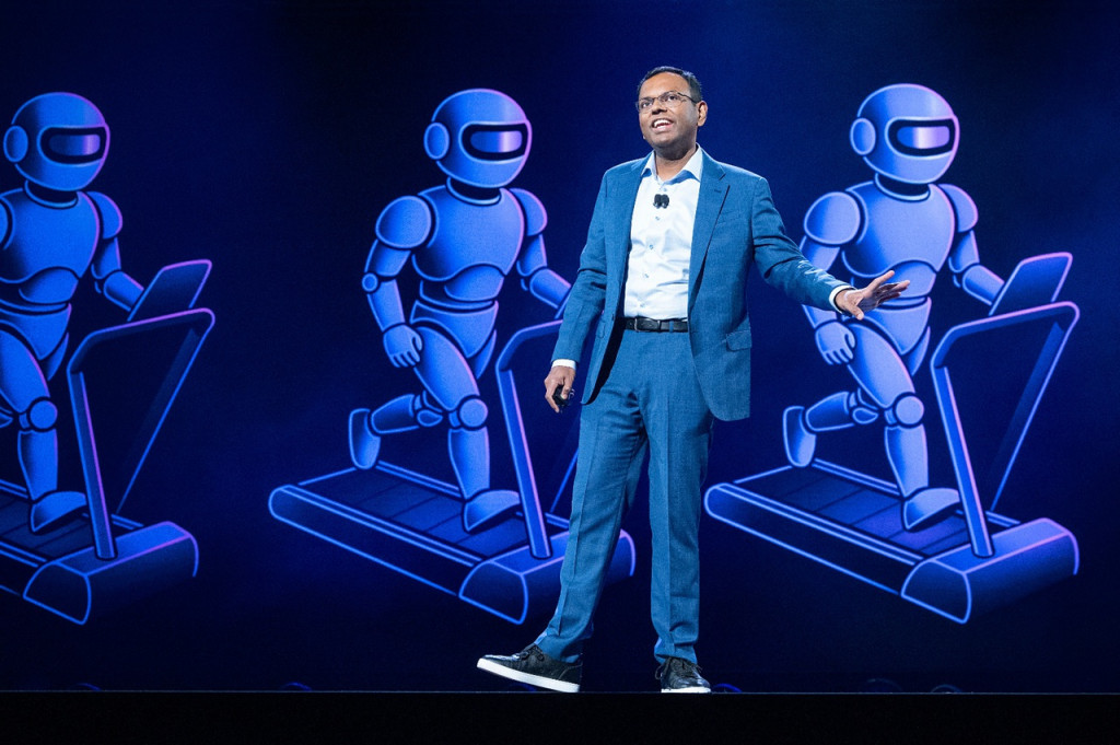 Vice President for Agentic AI AWS Swami Sivasubramanian di ajang re: Invent 2025