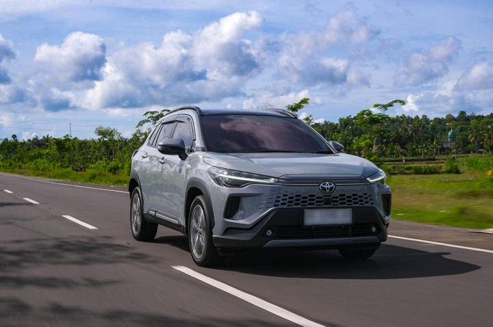 ⁠Konsumsi BBM Toyota Corolla Cross Hybrid Sampai 20 KM/L