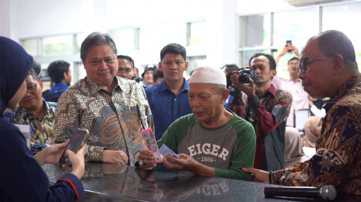 Penyaluran BLTS Kesra di KCU Premier Jakarta Timur: Kuatkan Daya Beli, Berikan Harapan