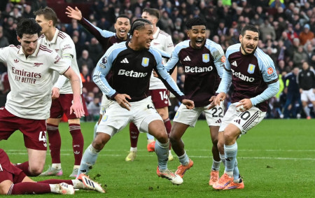 Hasil Liga Inggris: Villa Setop Tren tak Terkalahkan Arsenal