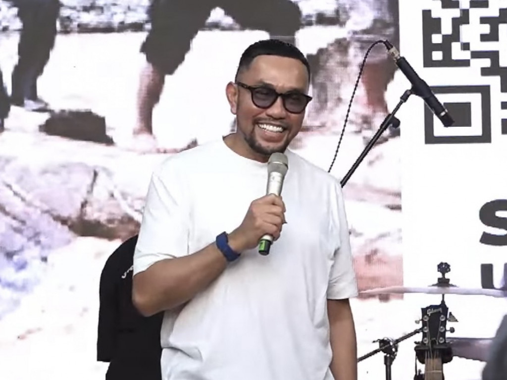 Ahmad Sahroni di Acara 100 Musisi Heal Sumatra (Foto: YouTube DSS Music)