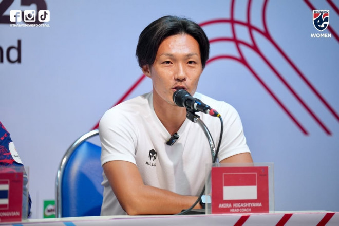 Pelatih timnas sepak bola putri Indonesia, Akira Higashiyama. (Foto: Instagram resmi Thai Women’s Football)