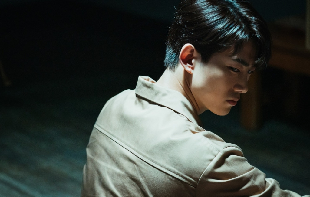 Taecyeon di drama Vincenzo. Foto: Netflix