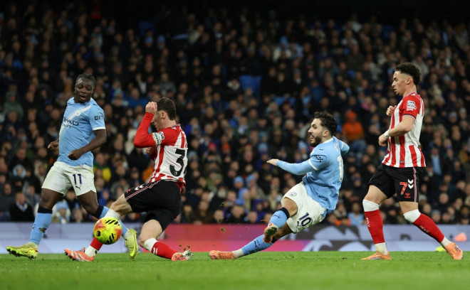 Suasana pertandingan Manchester City vs Sunderland (AFP/Darren Staples)