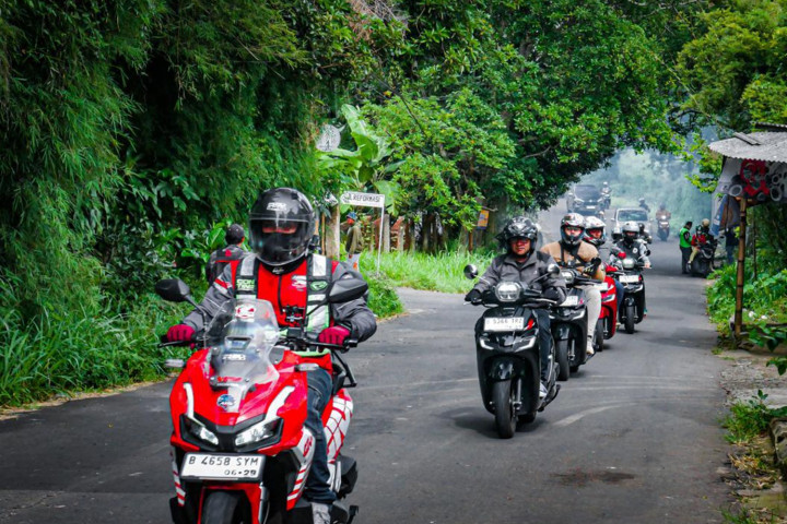 10 Perlengkapan Wajib Dibawa Sebelum Touring Motor
