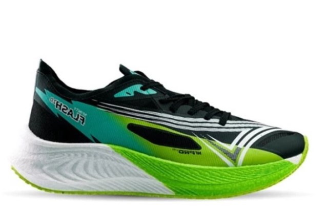 3 Berita Terpopuler Gaya: Serum Viva Hingga Sepatu Lari Rekomendasi dr. Tirta