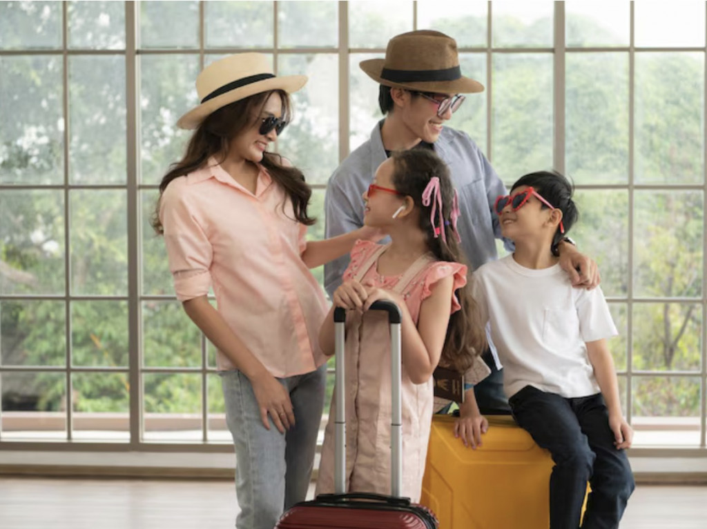 Baik dari wisata alam hingga wisata edukasi buat anak bisa kamu masukkan ke daftar liburan akhir tahun ini. Ilustrasi Freepik